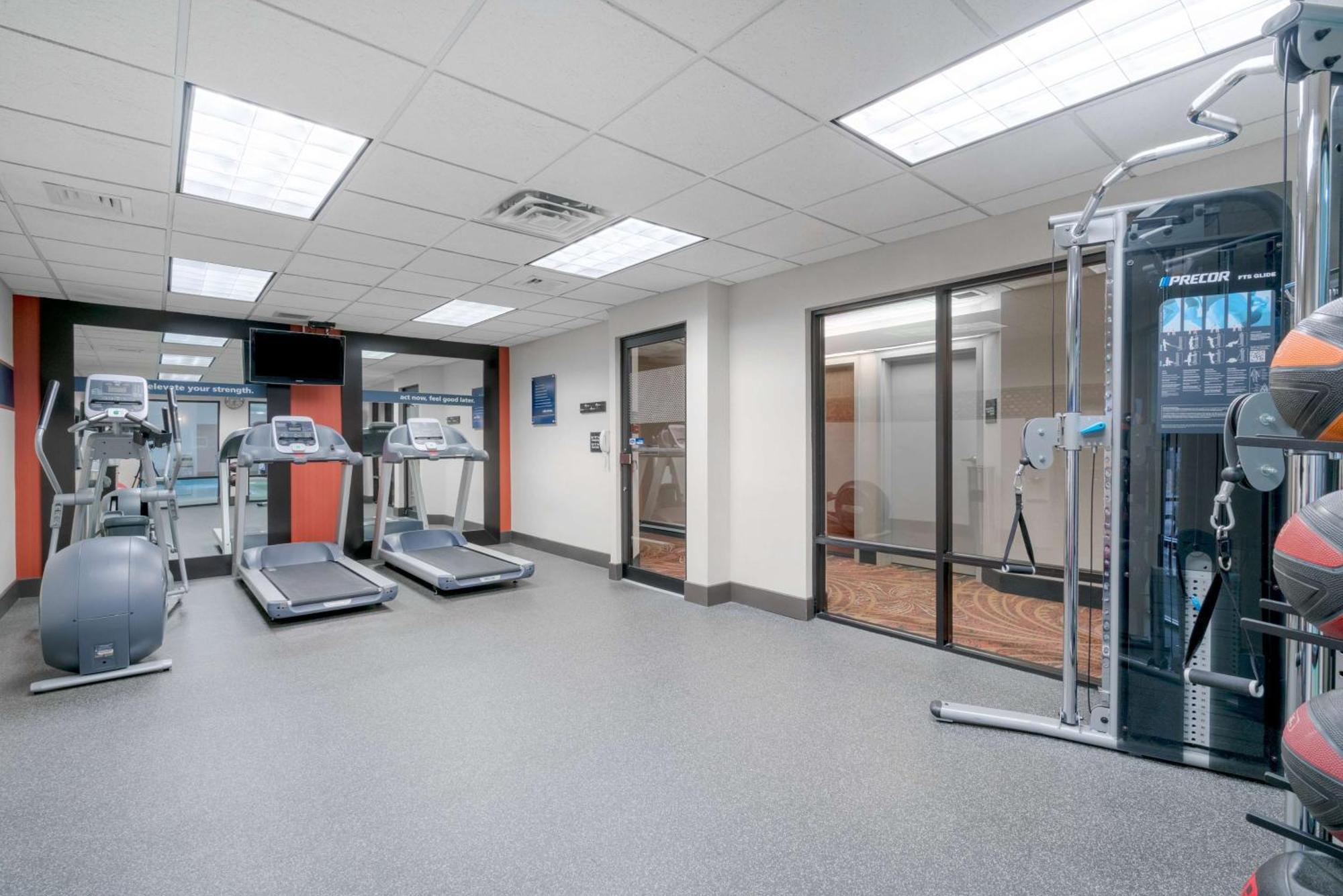 Hampton Inn Frostburg Екстер'єр фото