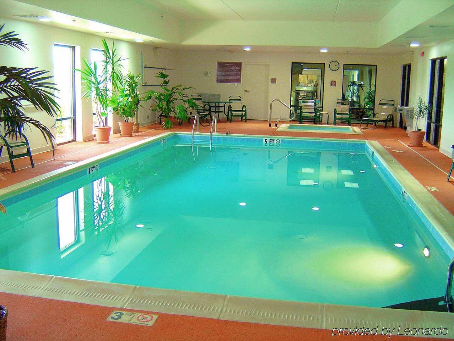 Hampton Inn Frostburg Зручності фото